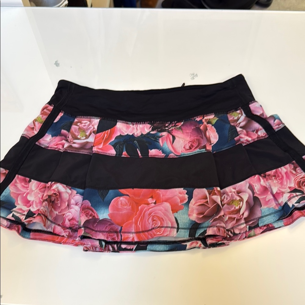 Lululemon Black and Pink Workout Skirt